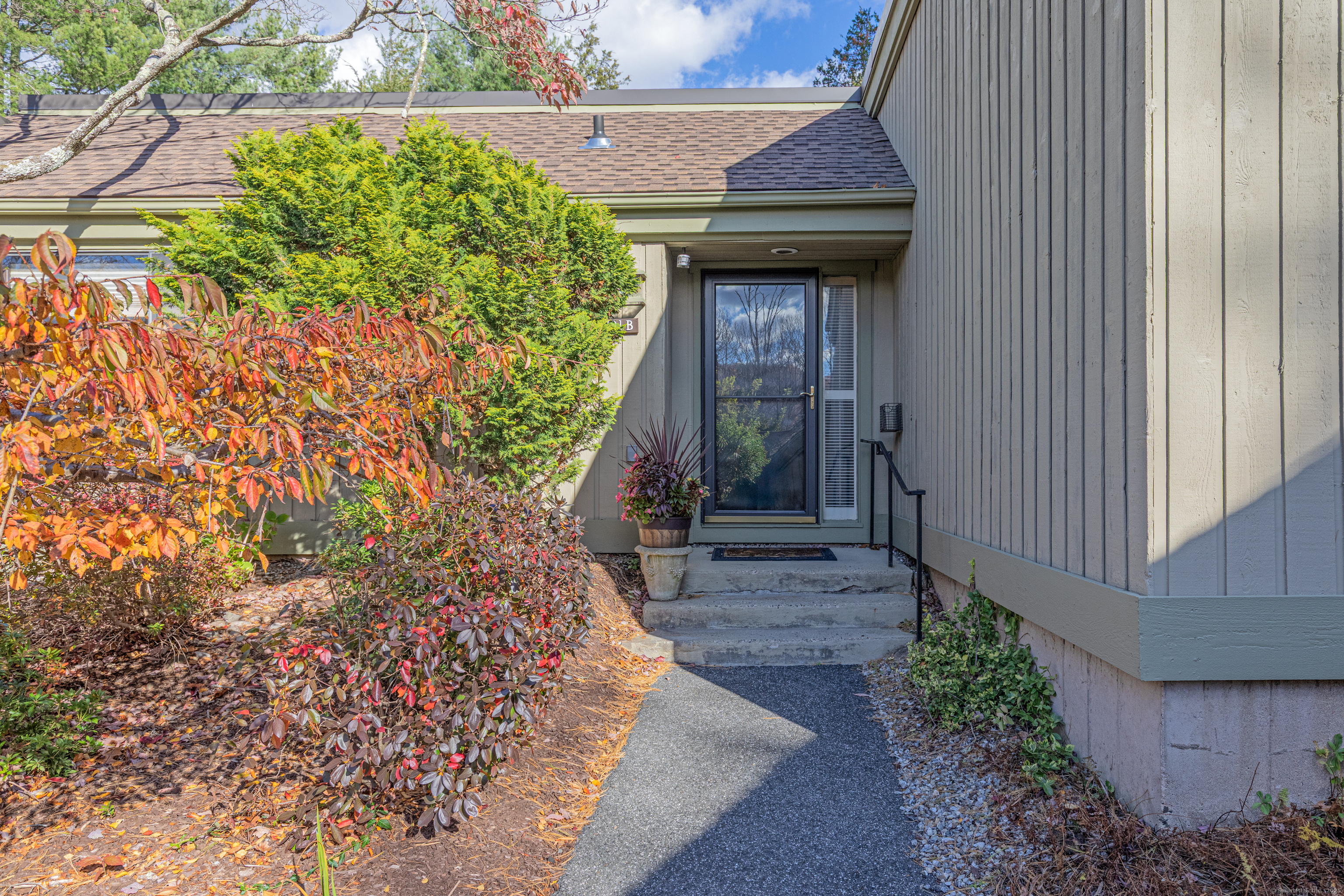 701 Heritage Village B