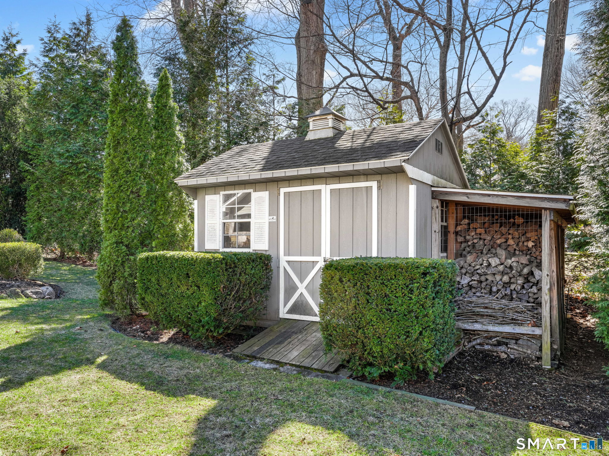 30 Rolling Wood Drive