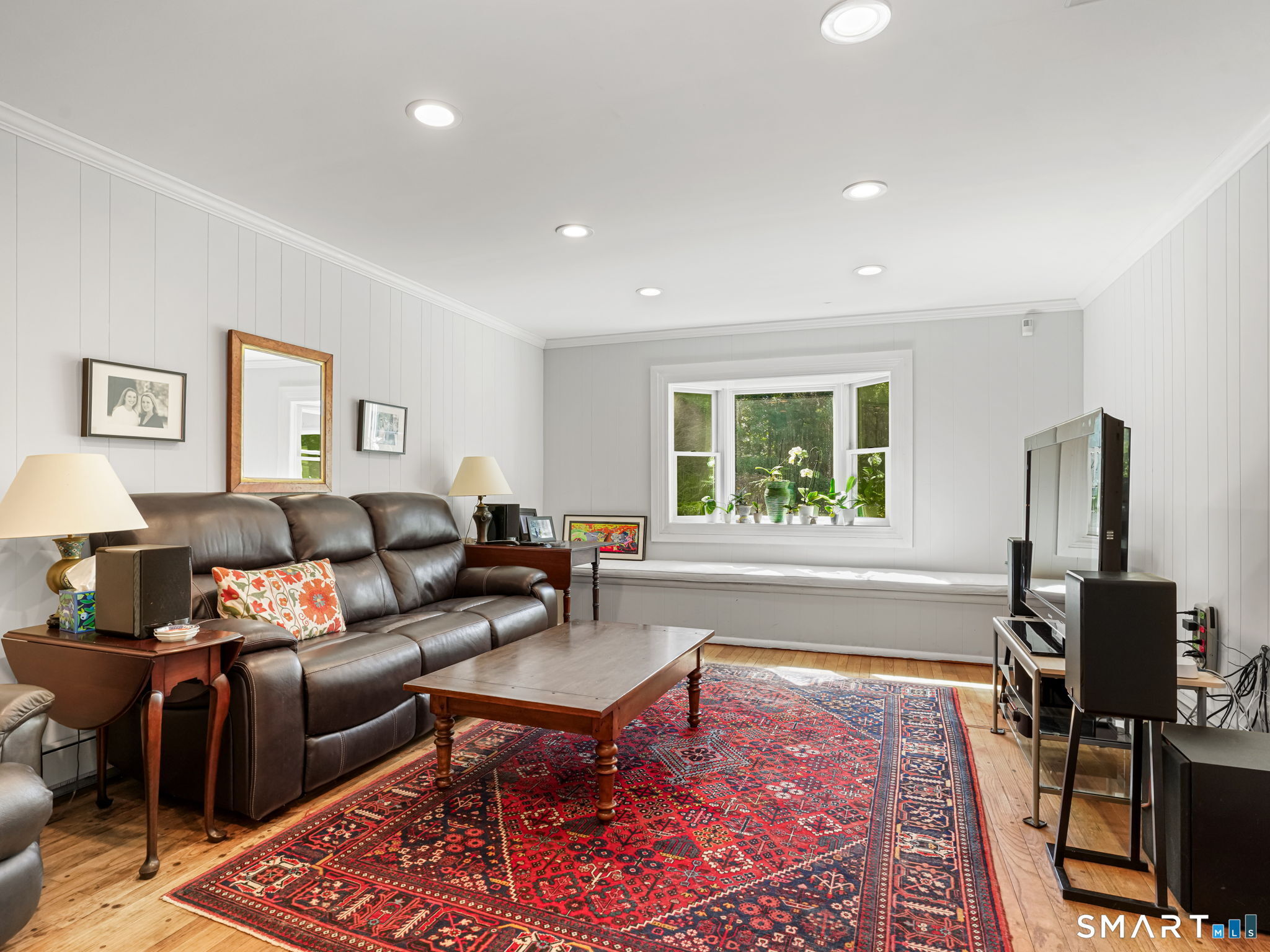 30 Rolling Wood Drive