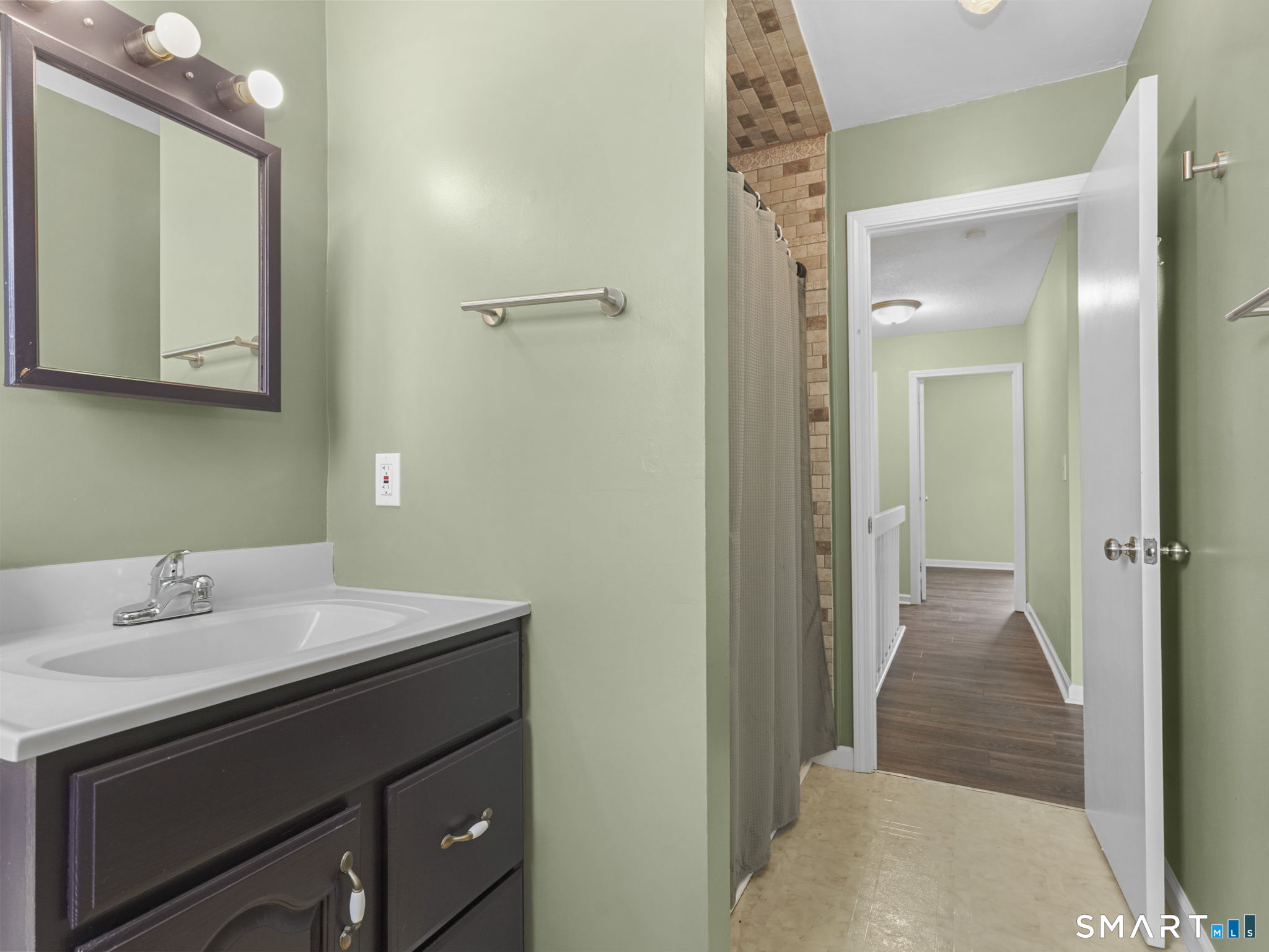 61 Meetinghouse Village 8