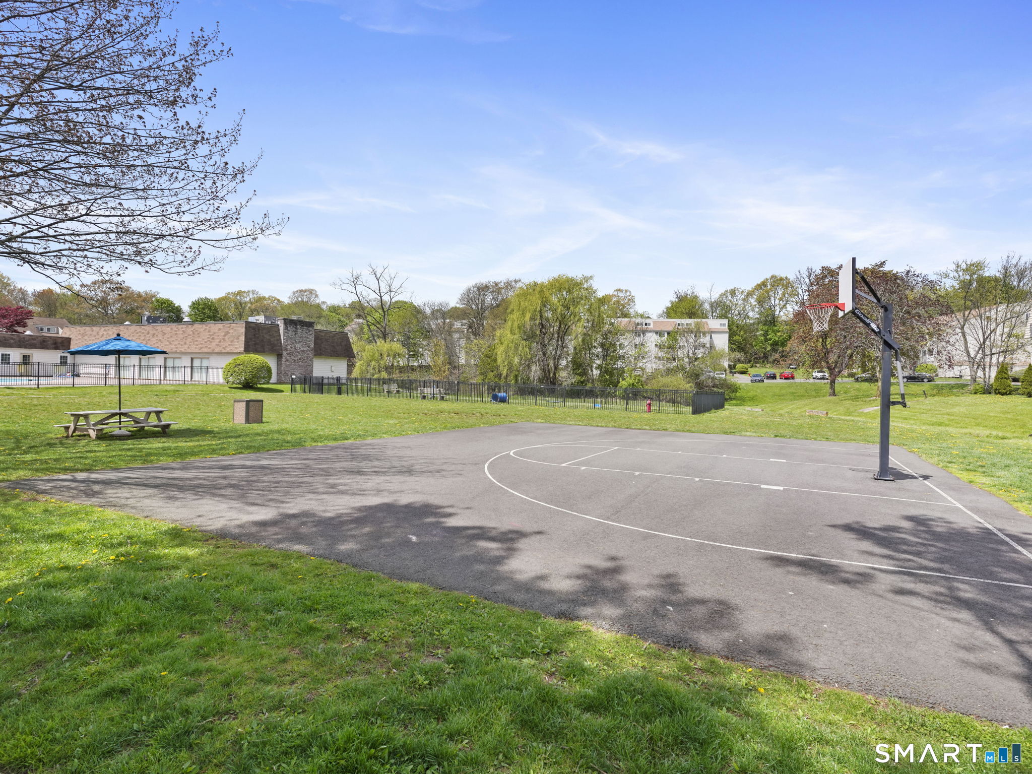 61 Meetinghouse Village 8