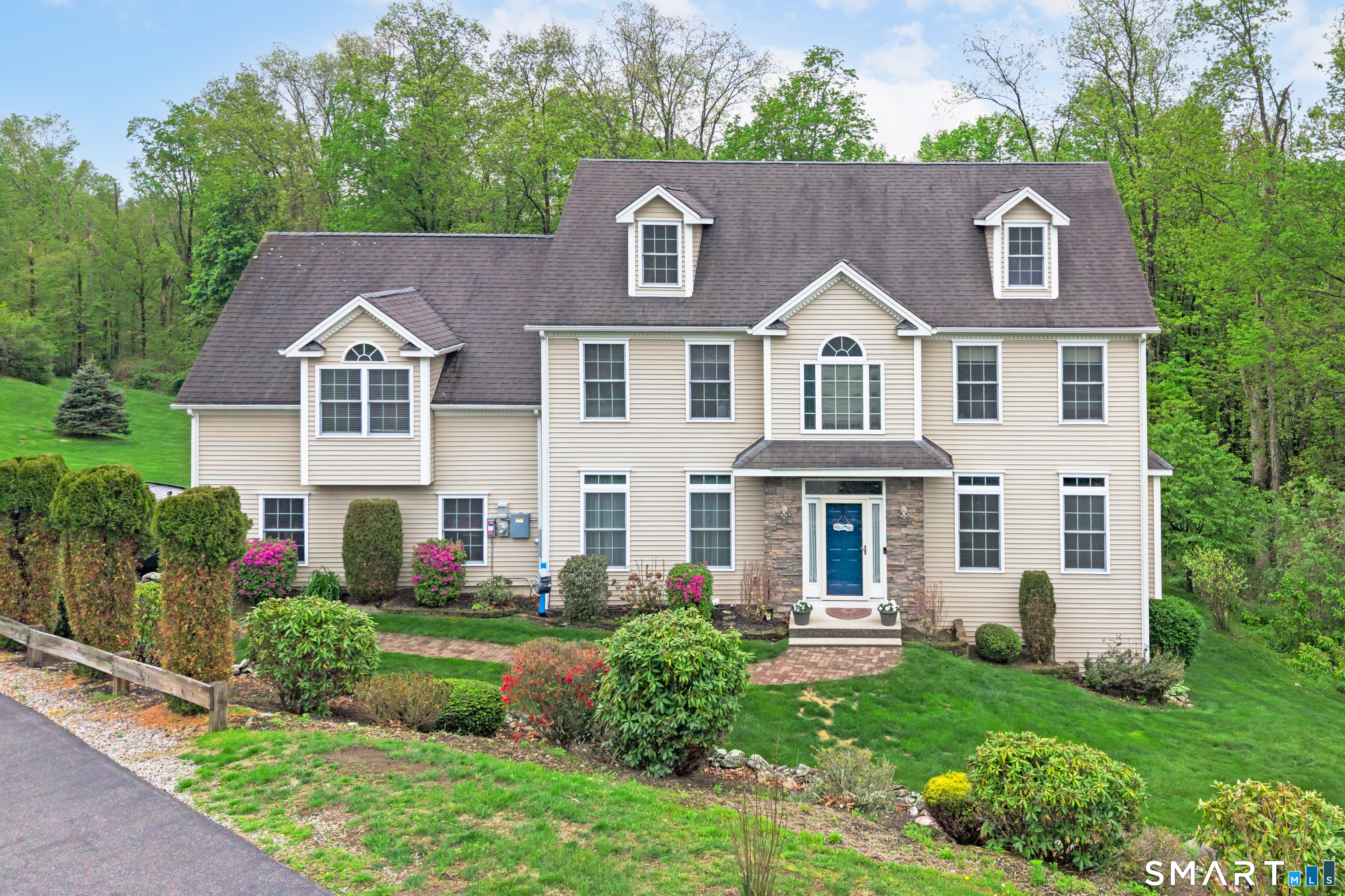 12 Davis Road