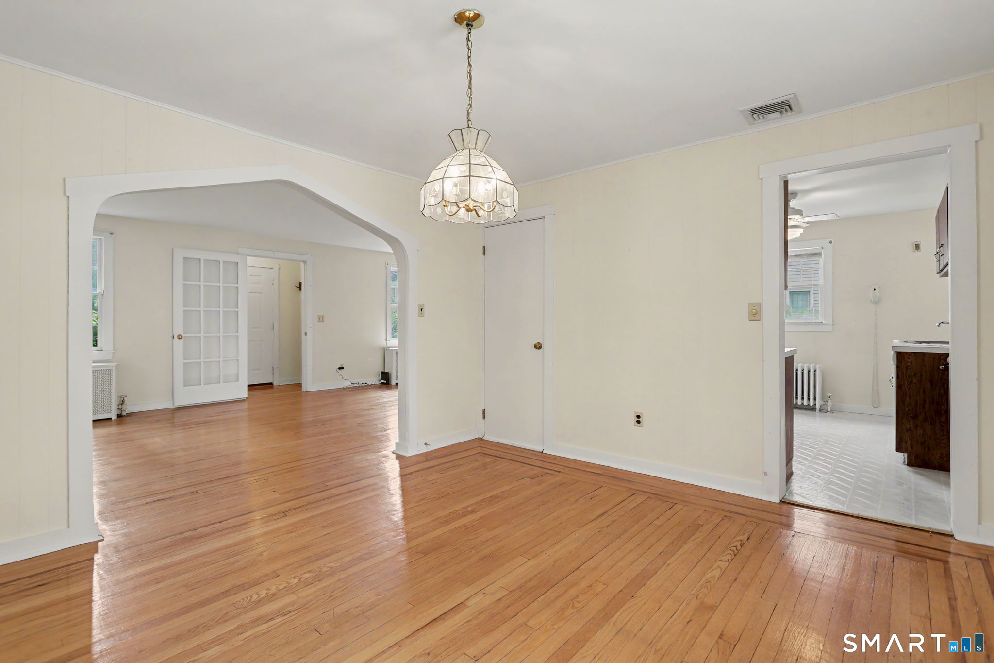 85 Eastlawn Street