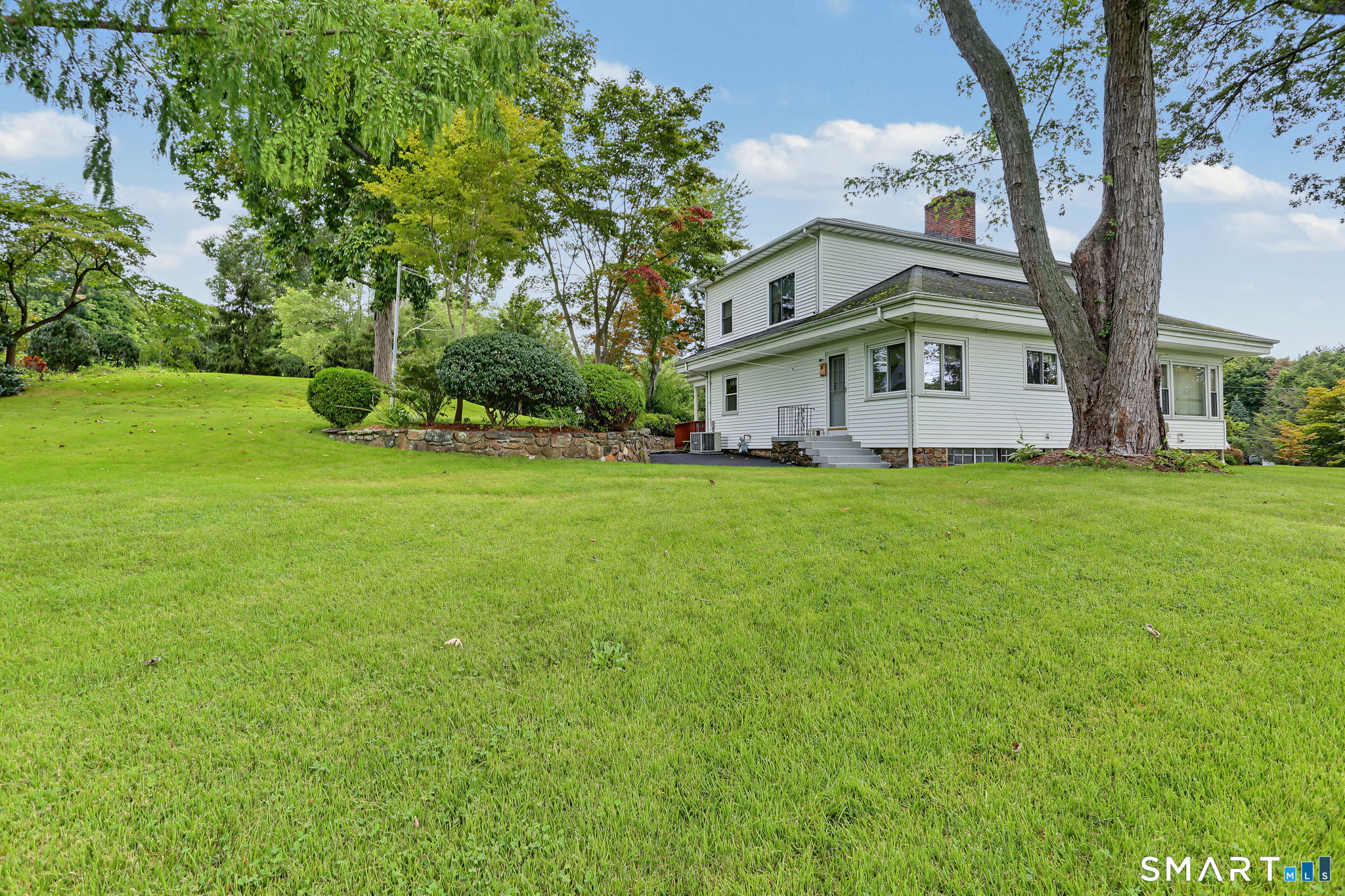 17 Little Plain Road