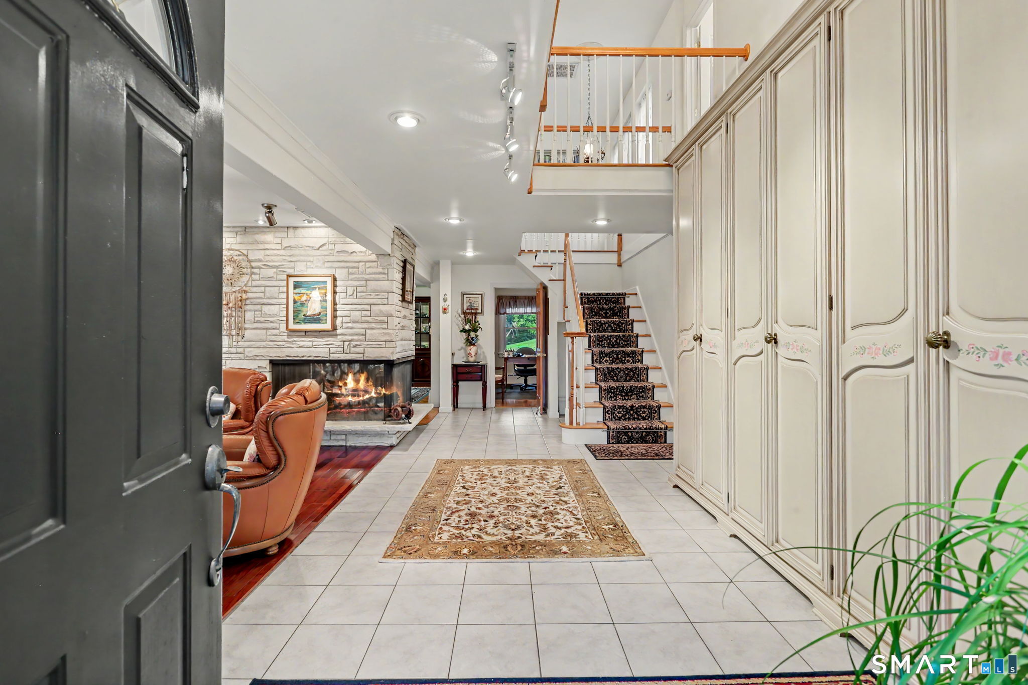 17 Little Plain Road