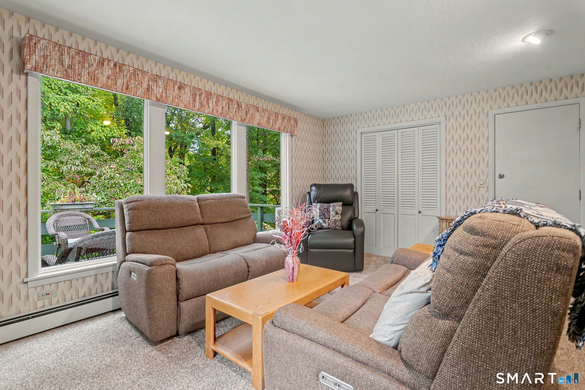 8 Woodfield Drive