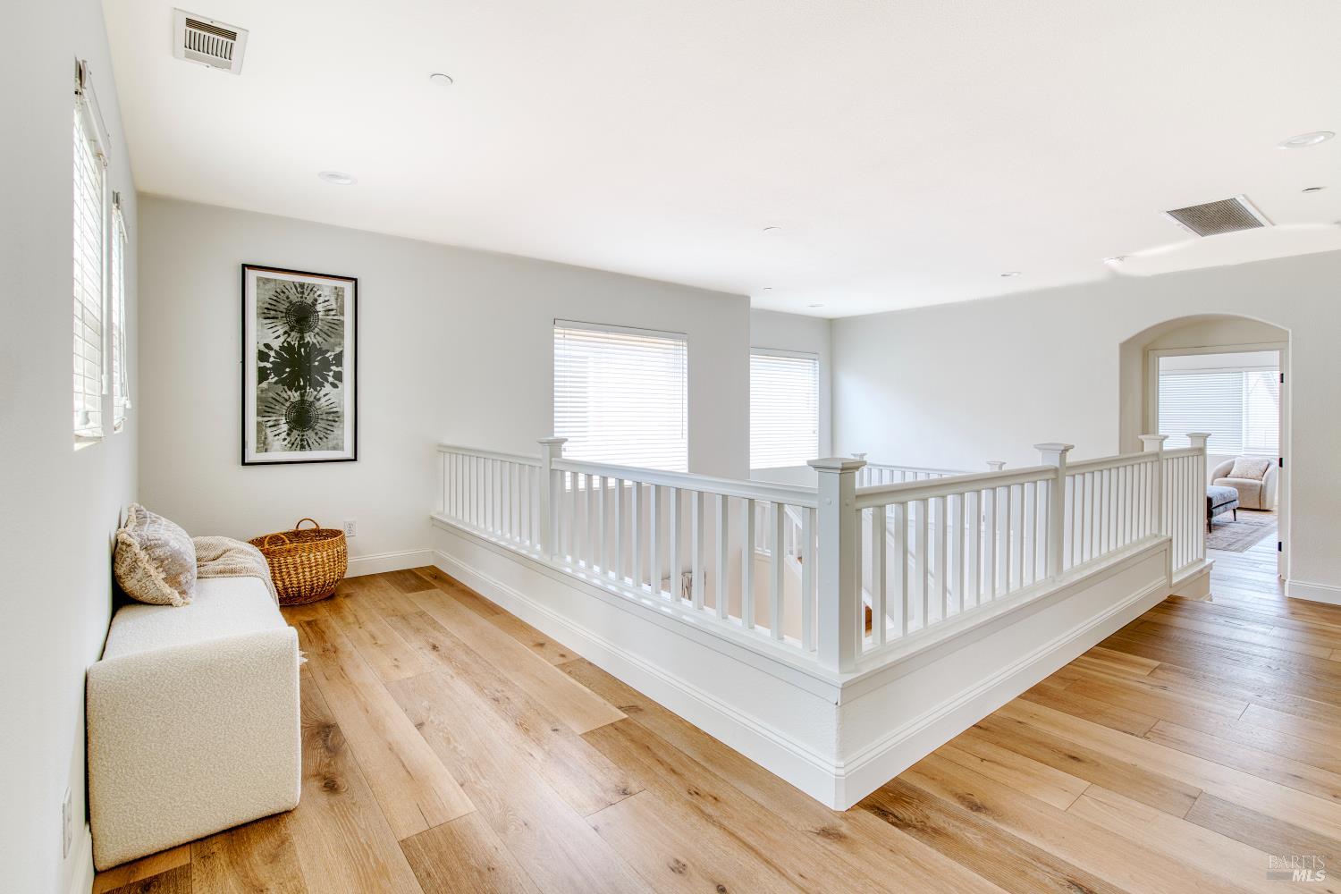 19 Sunny Cove Dr