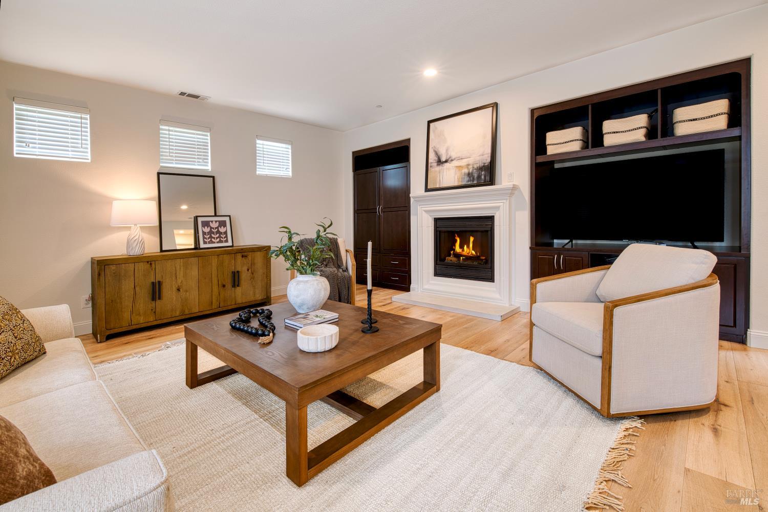 19 Sunny Cove Dr
