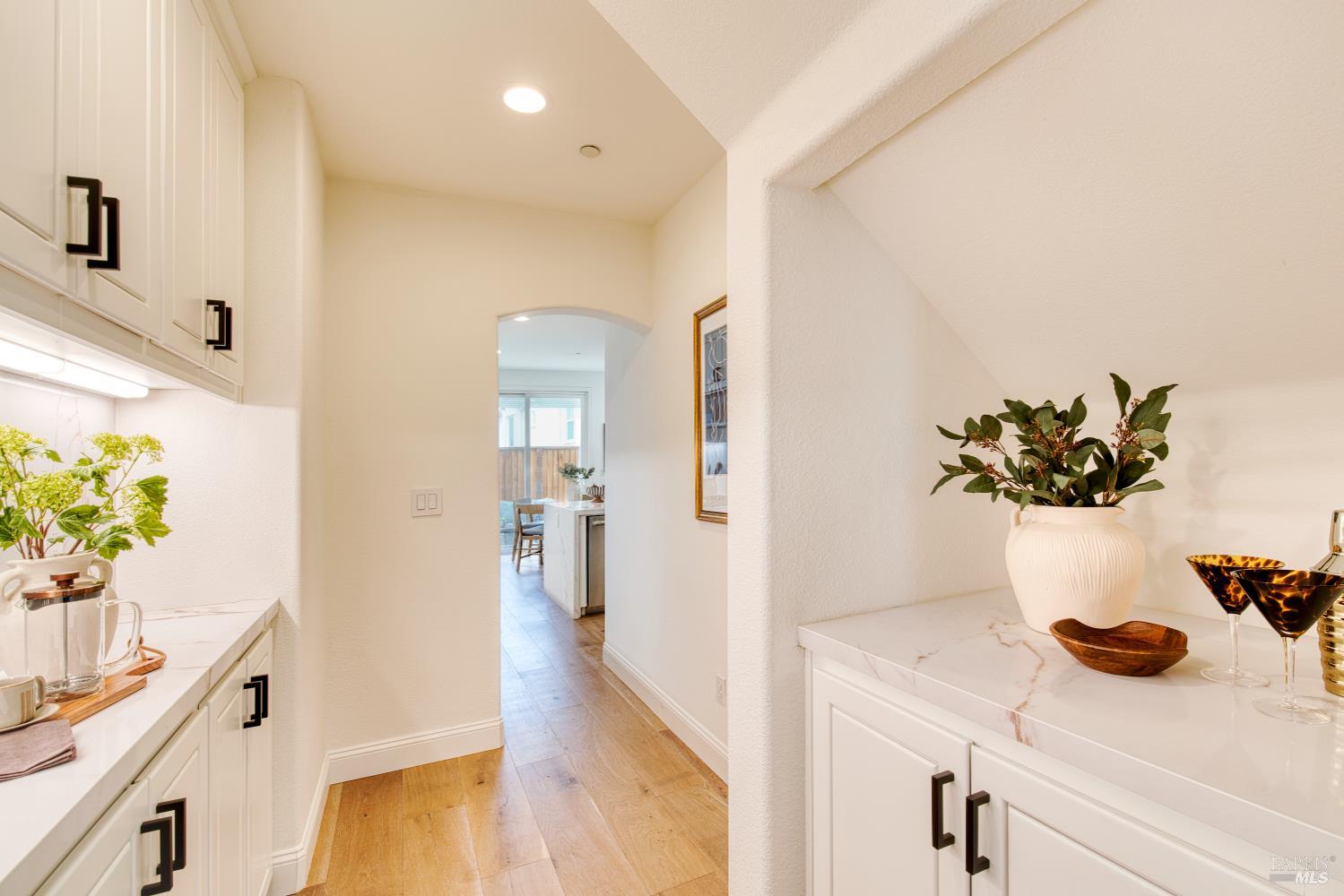 19 Sunny Cove Dr