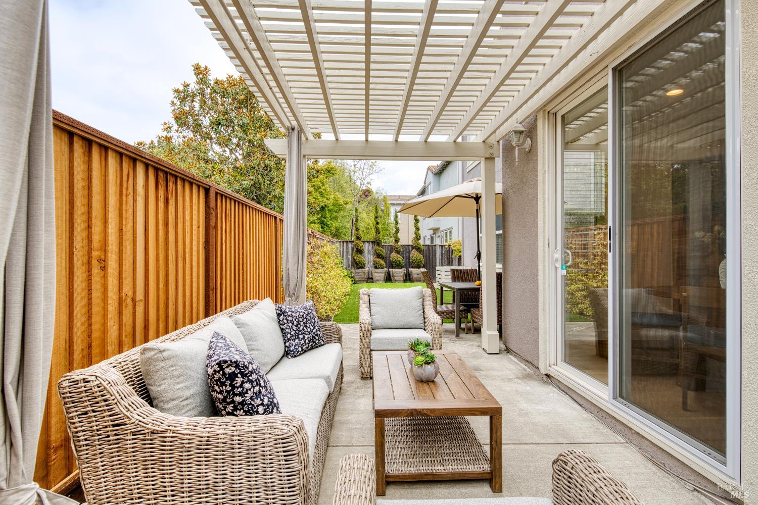 19 Sunny Cove Dr