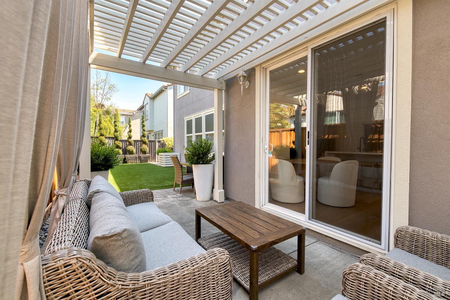 19 Sunny Cove Dr