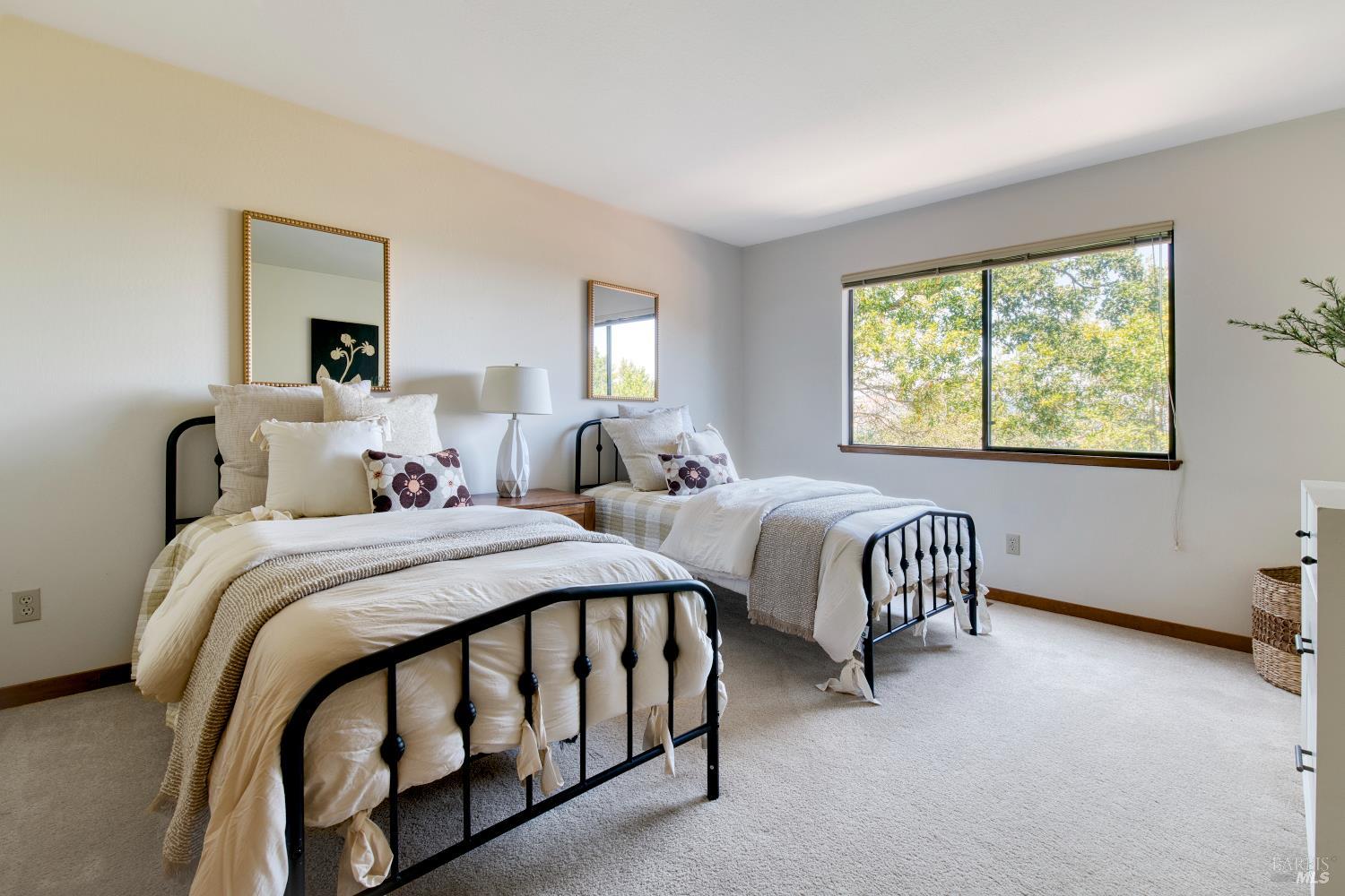 809 Arlington Cir
