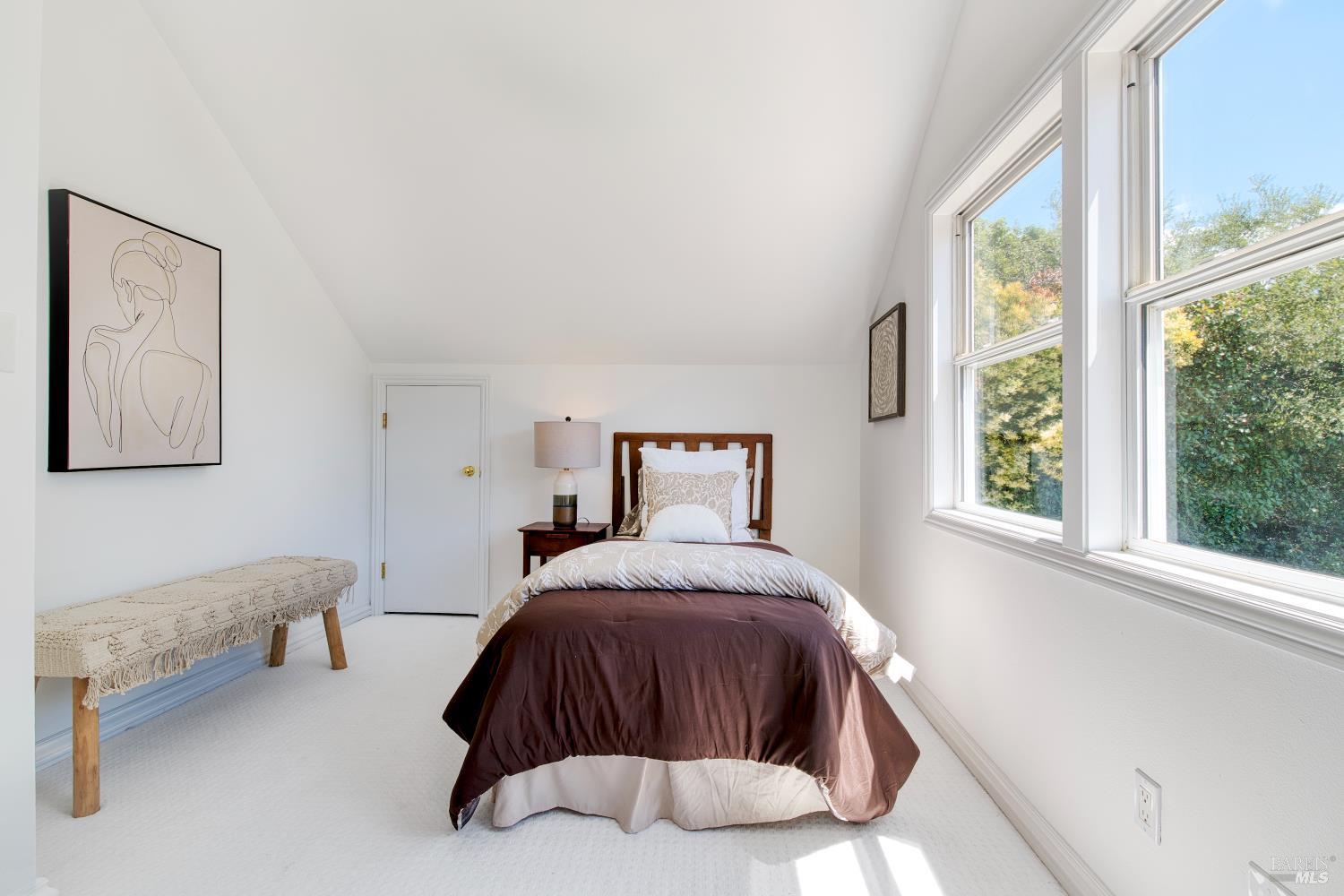 2396 Las Gallinas Ave