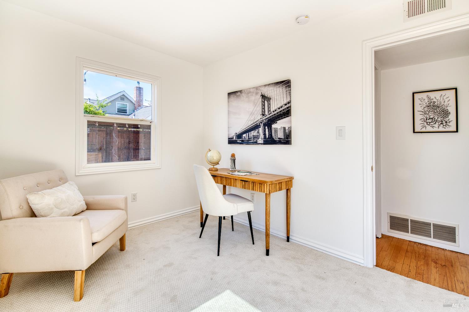 2396 Las Gallinas Ave