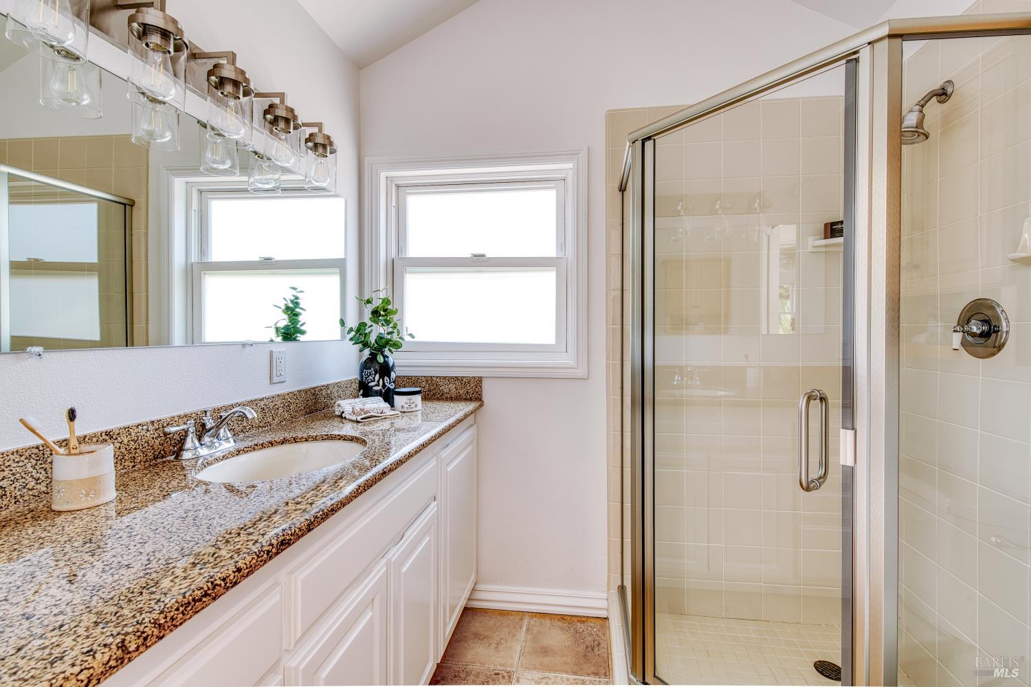 2396 Las Gallinas Ave