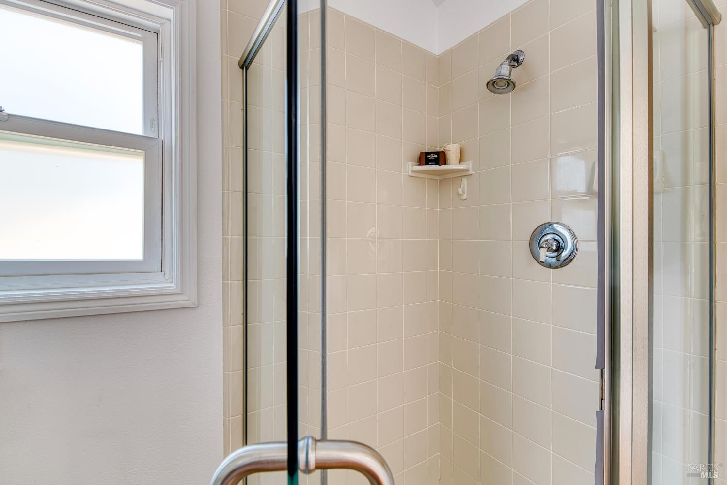 2396 Las Gallinas Ave