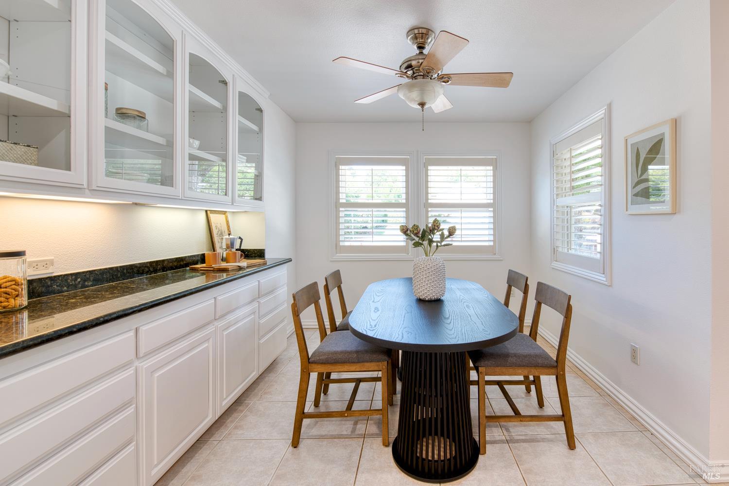 2396 Las Gallinas Ave