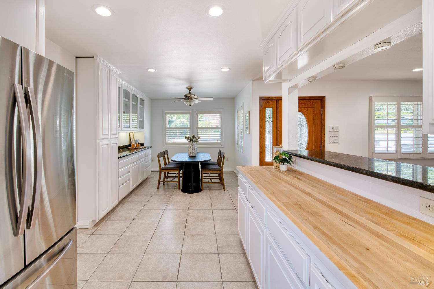 2396 Las Gallinas Ave