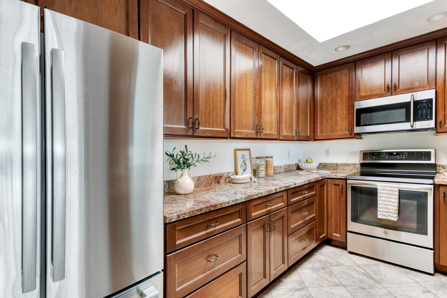 177 Knollwood Dr