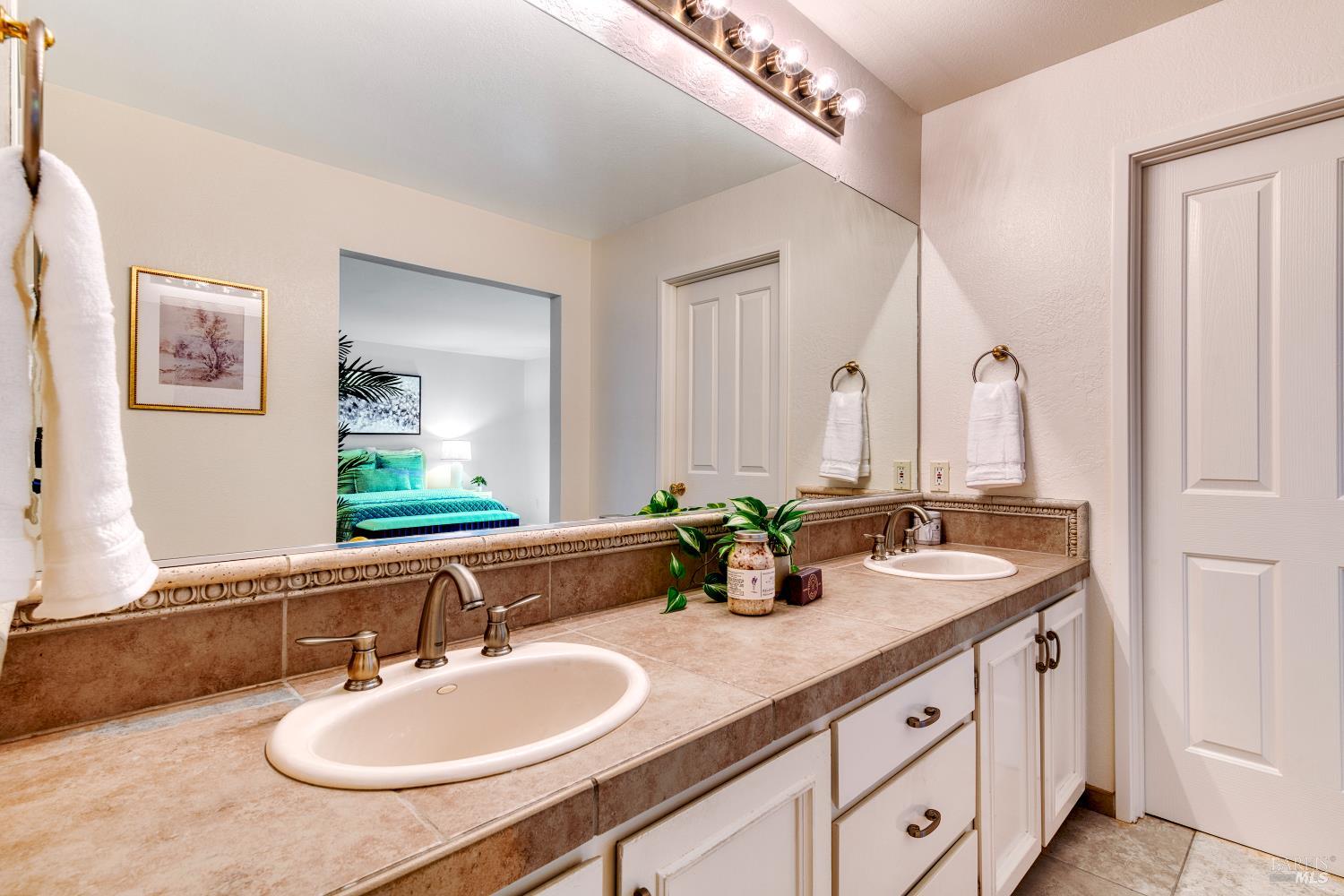 177 Knollwood Dr