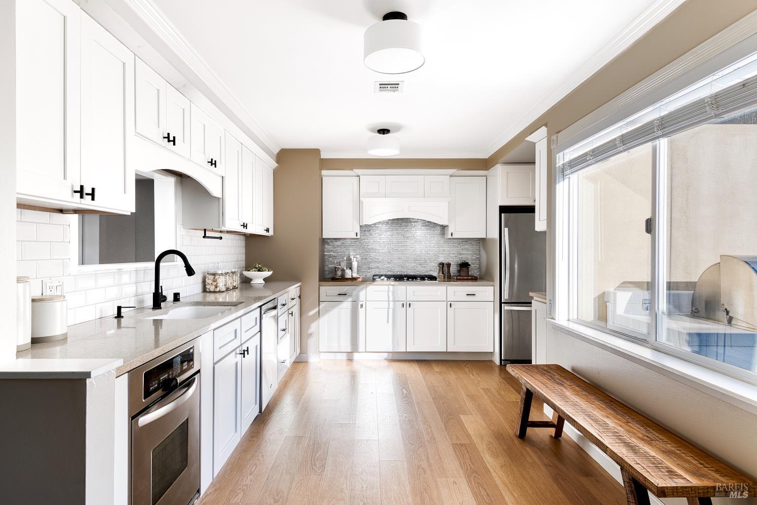 237 Alameda De La Loma