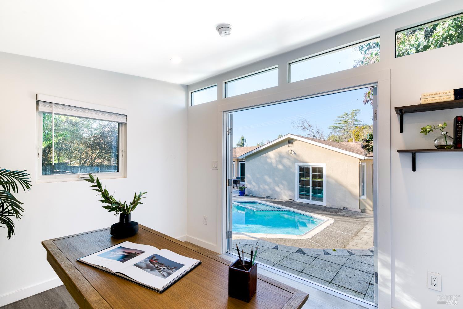 237 Alameda De La Loma