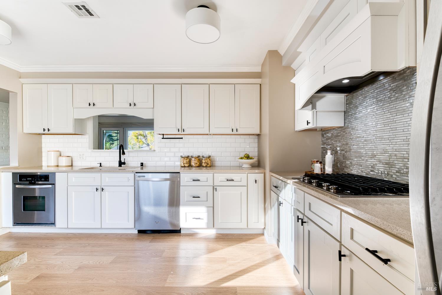 237 Alameda De La Loma