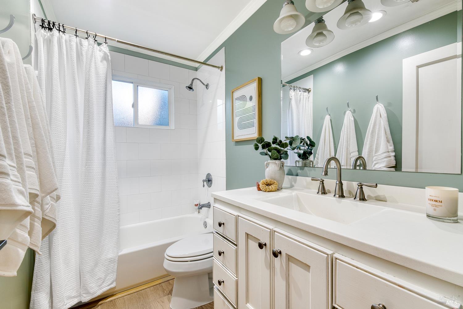 237 Alameda De La Loma