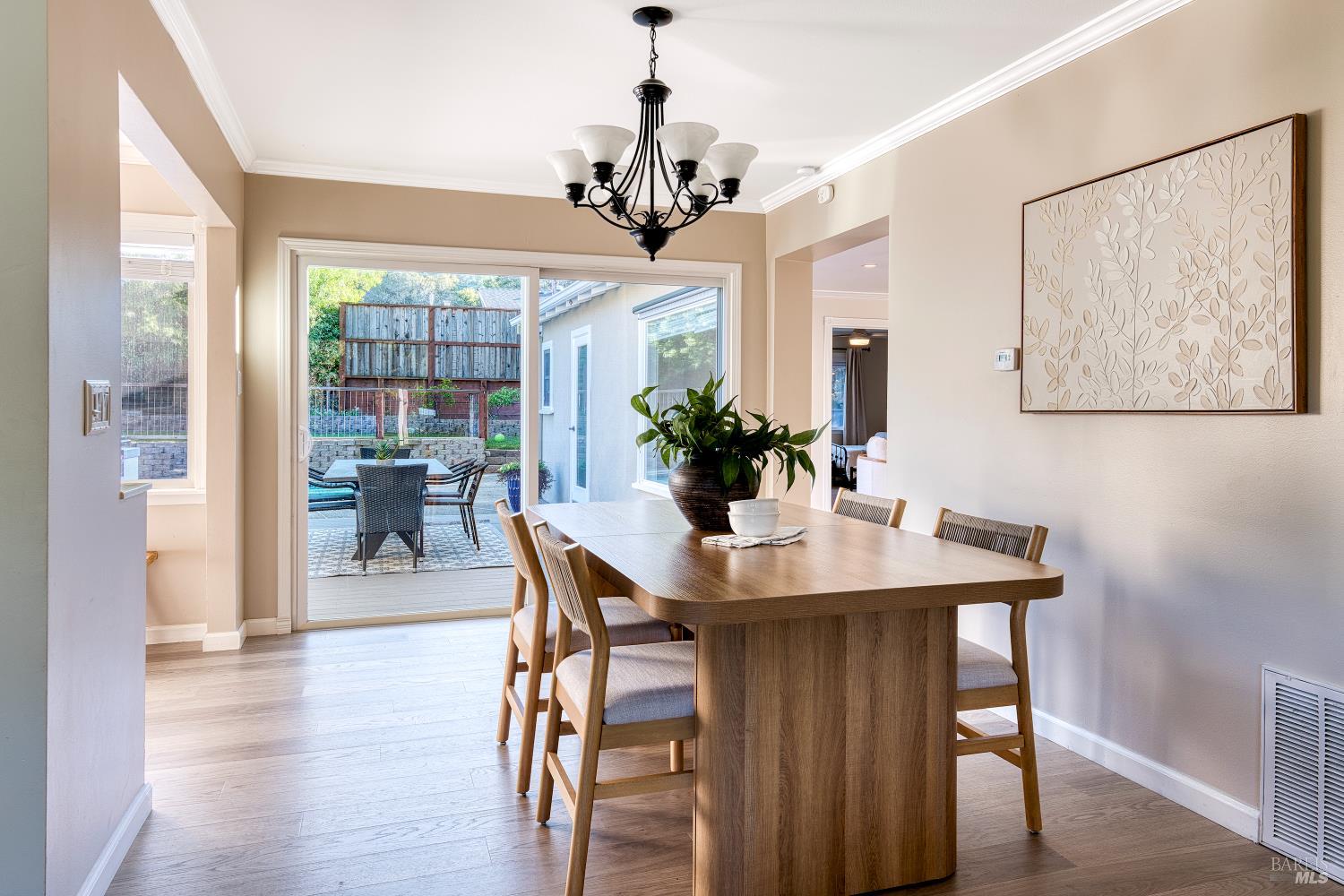 237 Alameda De La Loma