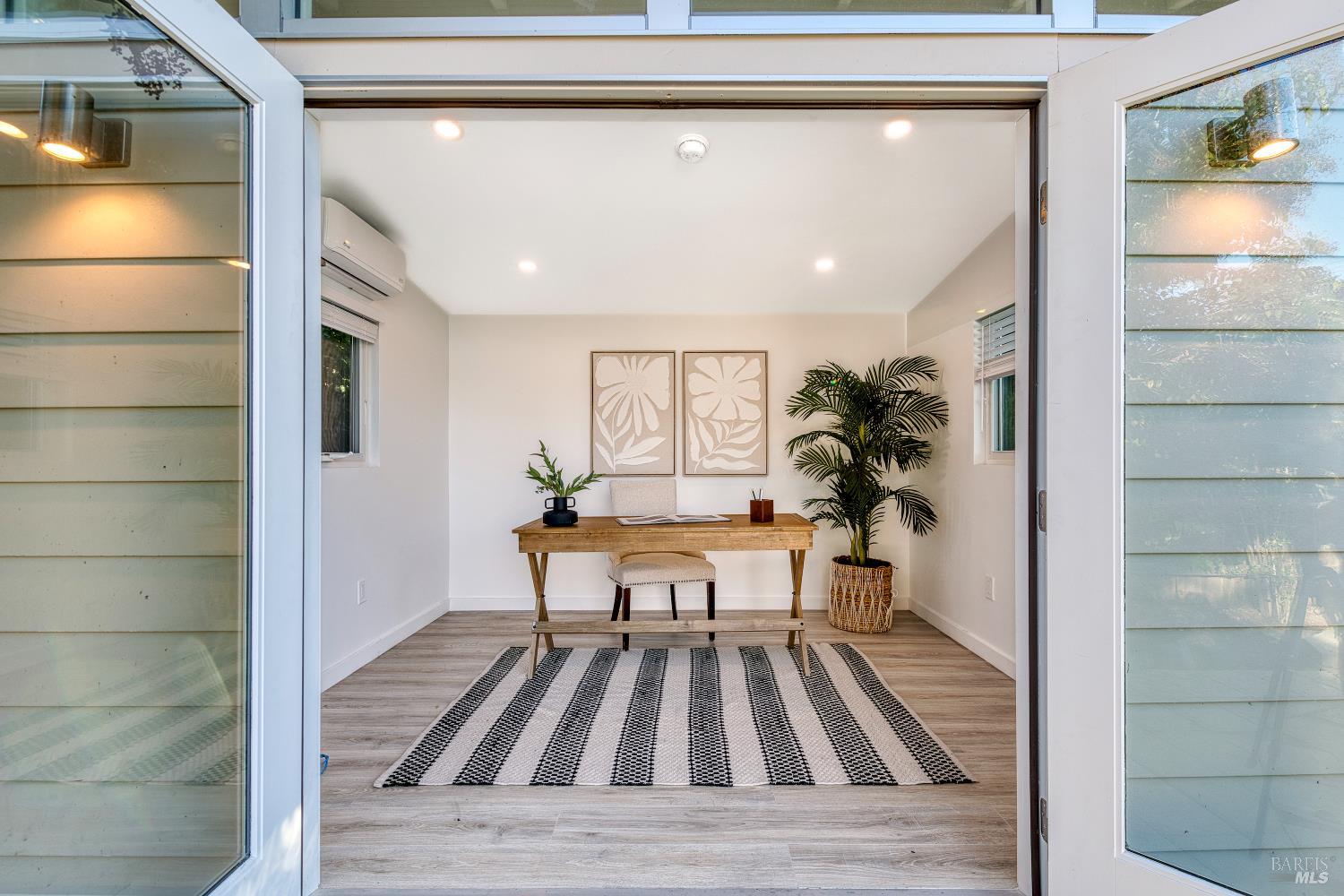 237 Alameda De La Loma