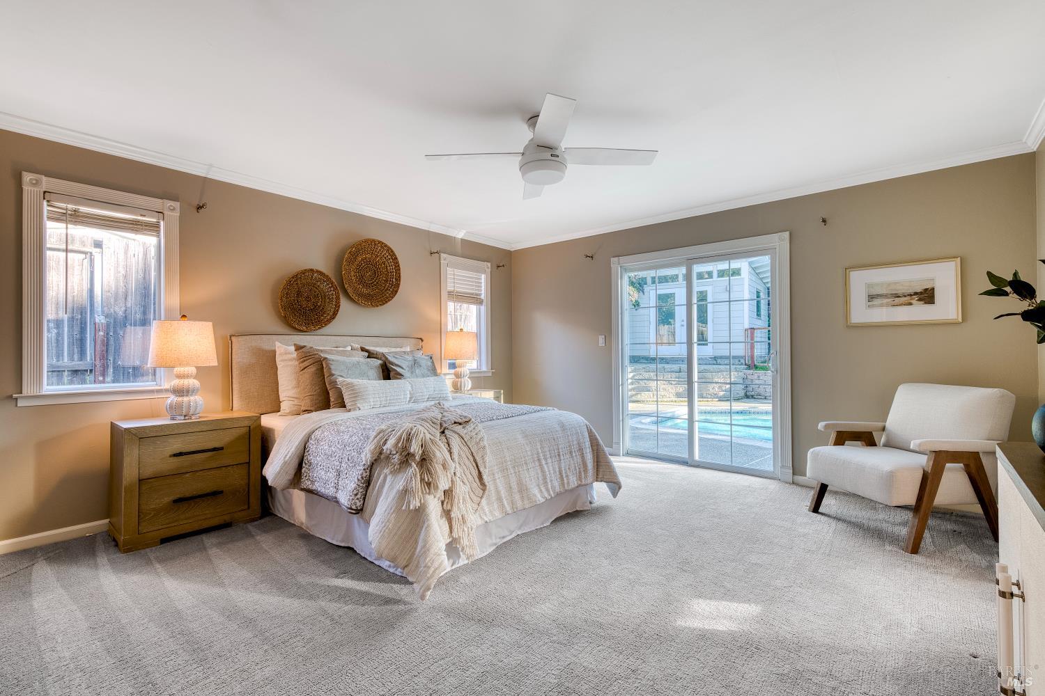 237 Alameda De La Loma