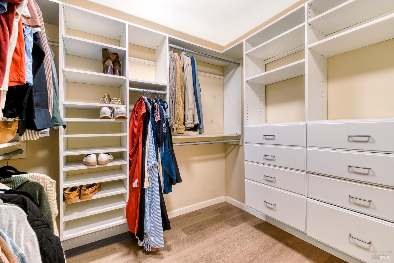 237 Alameda De La Loma