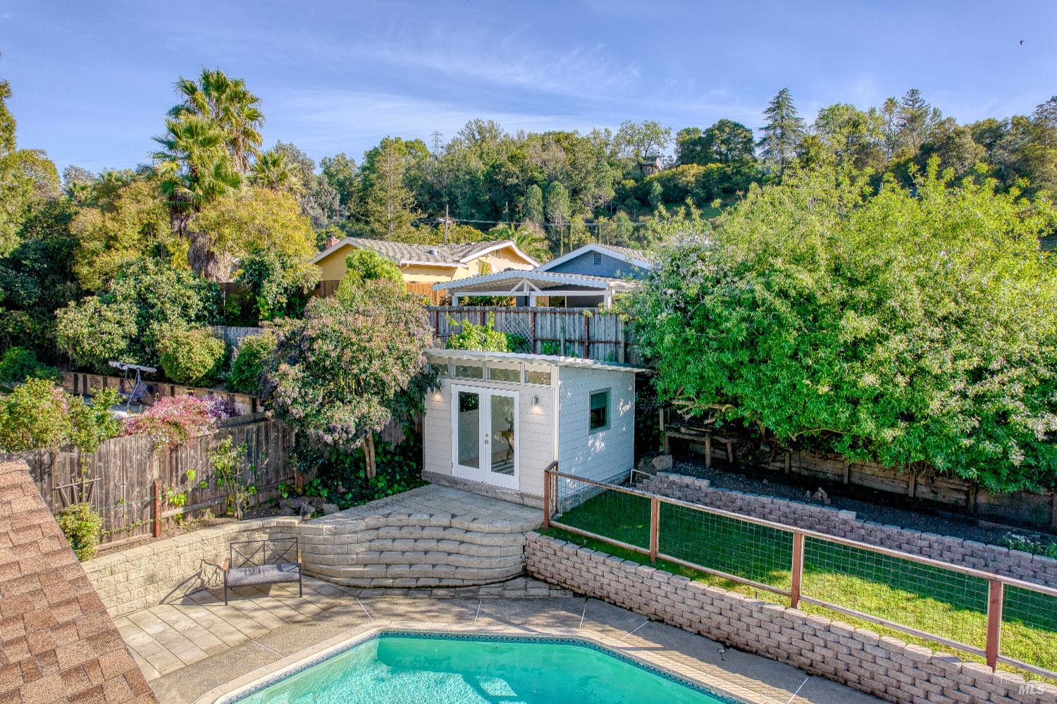 237 Alameda De La Loma