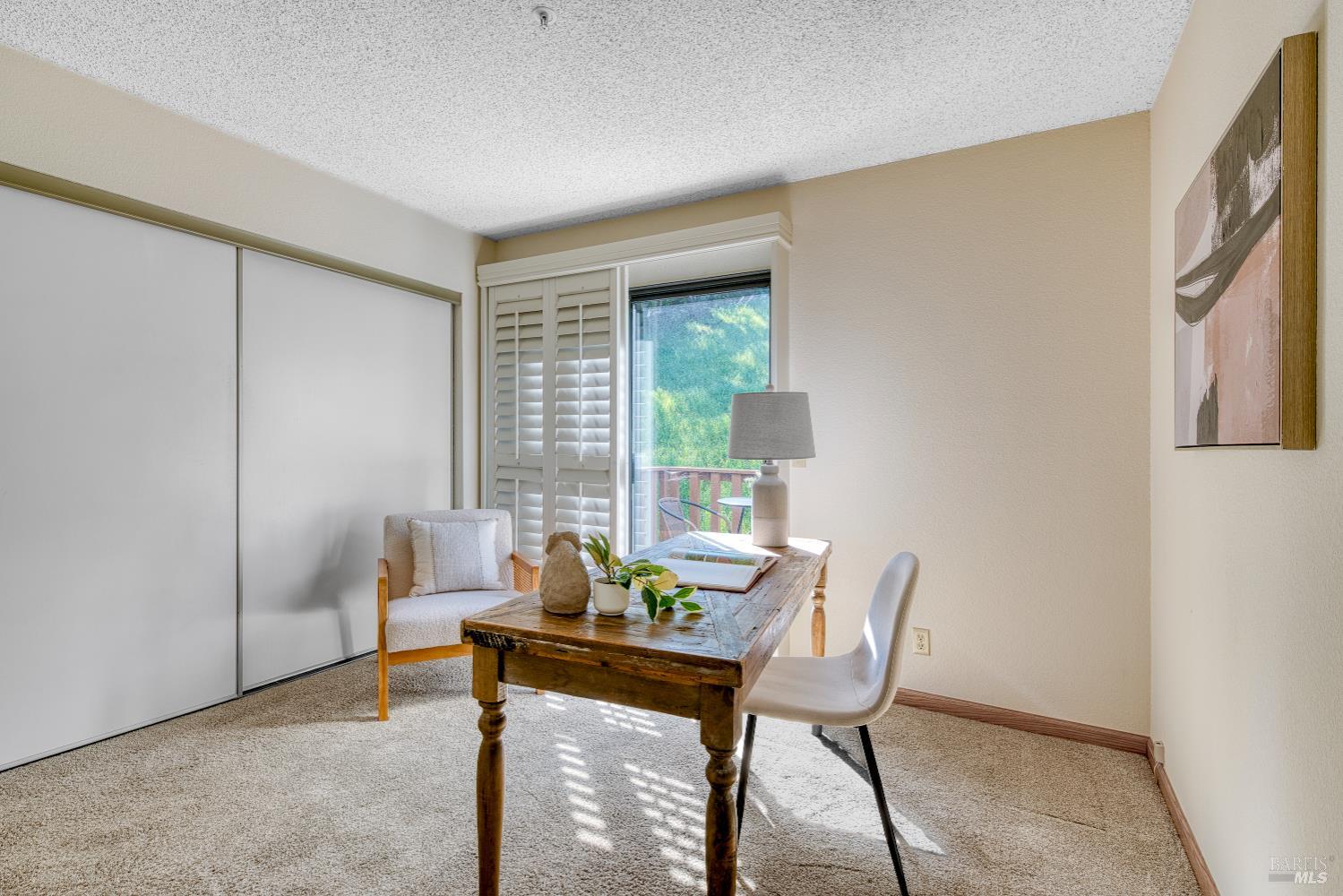 1114 Redwood Boulevard