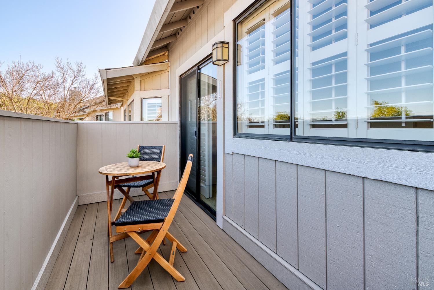 1114 Redwood Boulevard