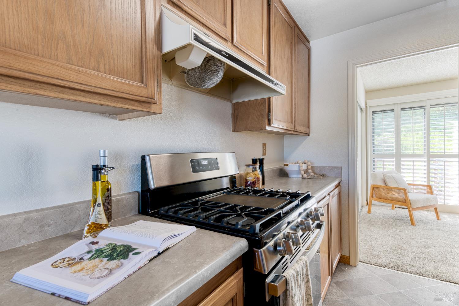 1114 Redwood Boulevard