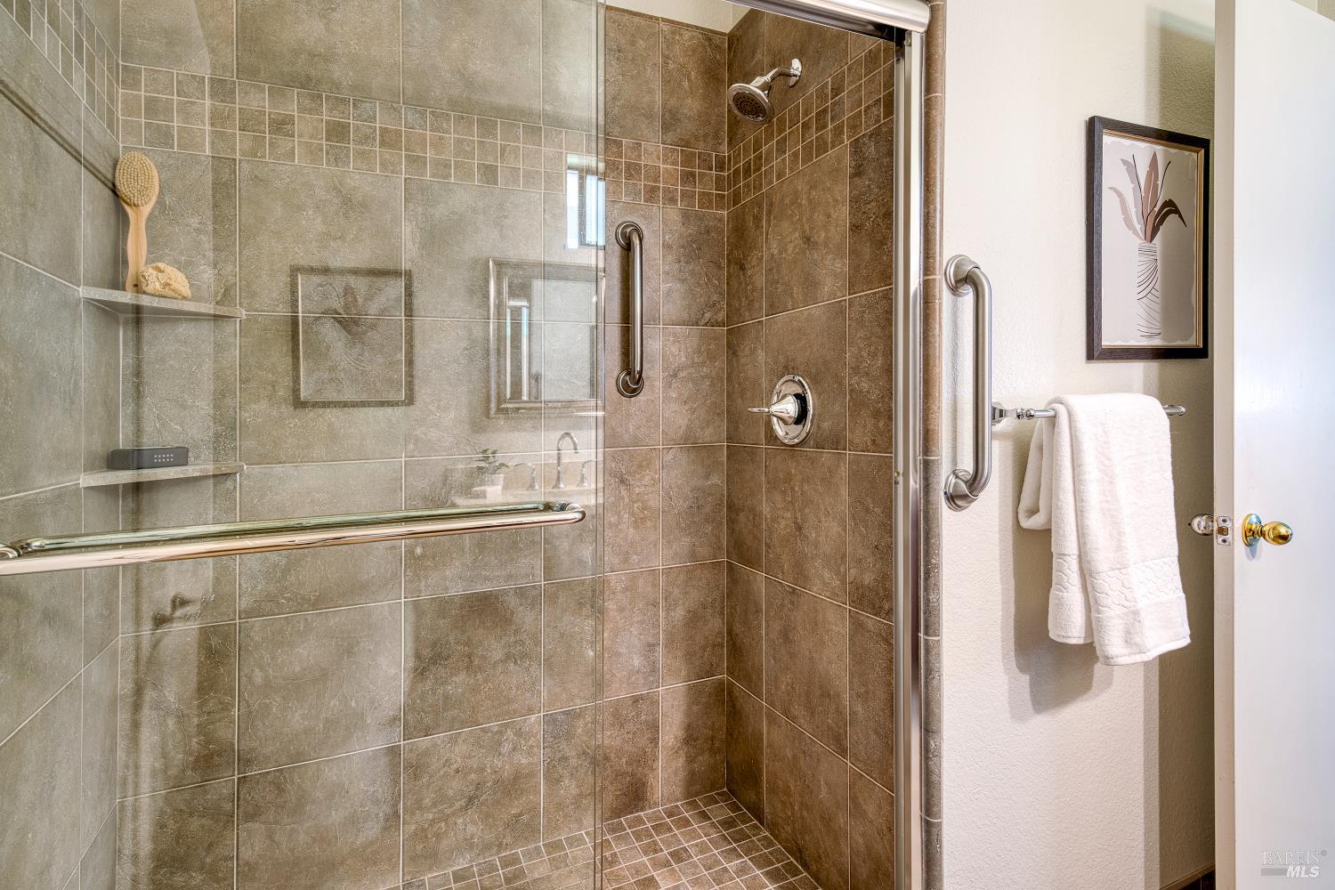 1114 Redwood Boulevard