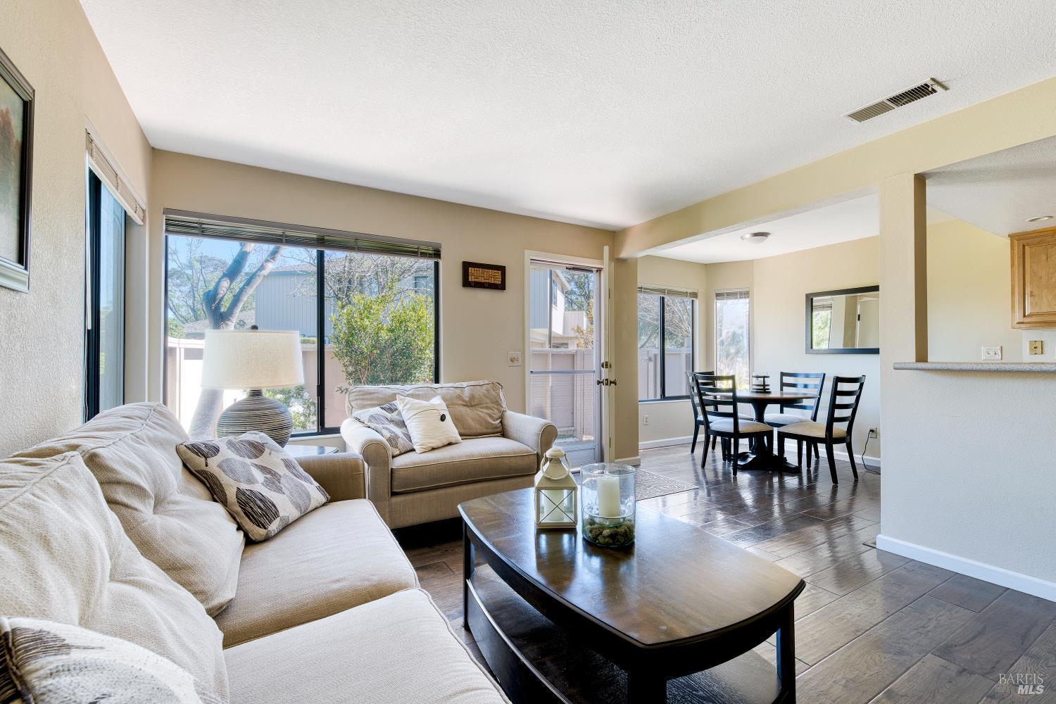 29 Sailmaker Court