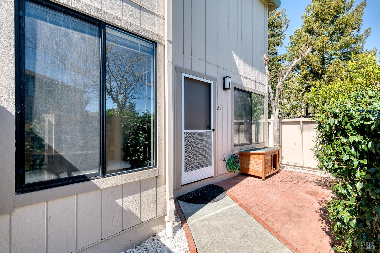 29 Sailmaker Court