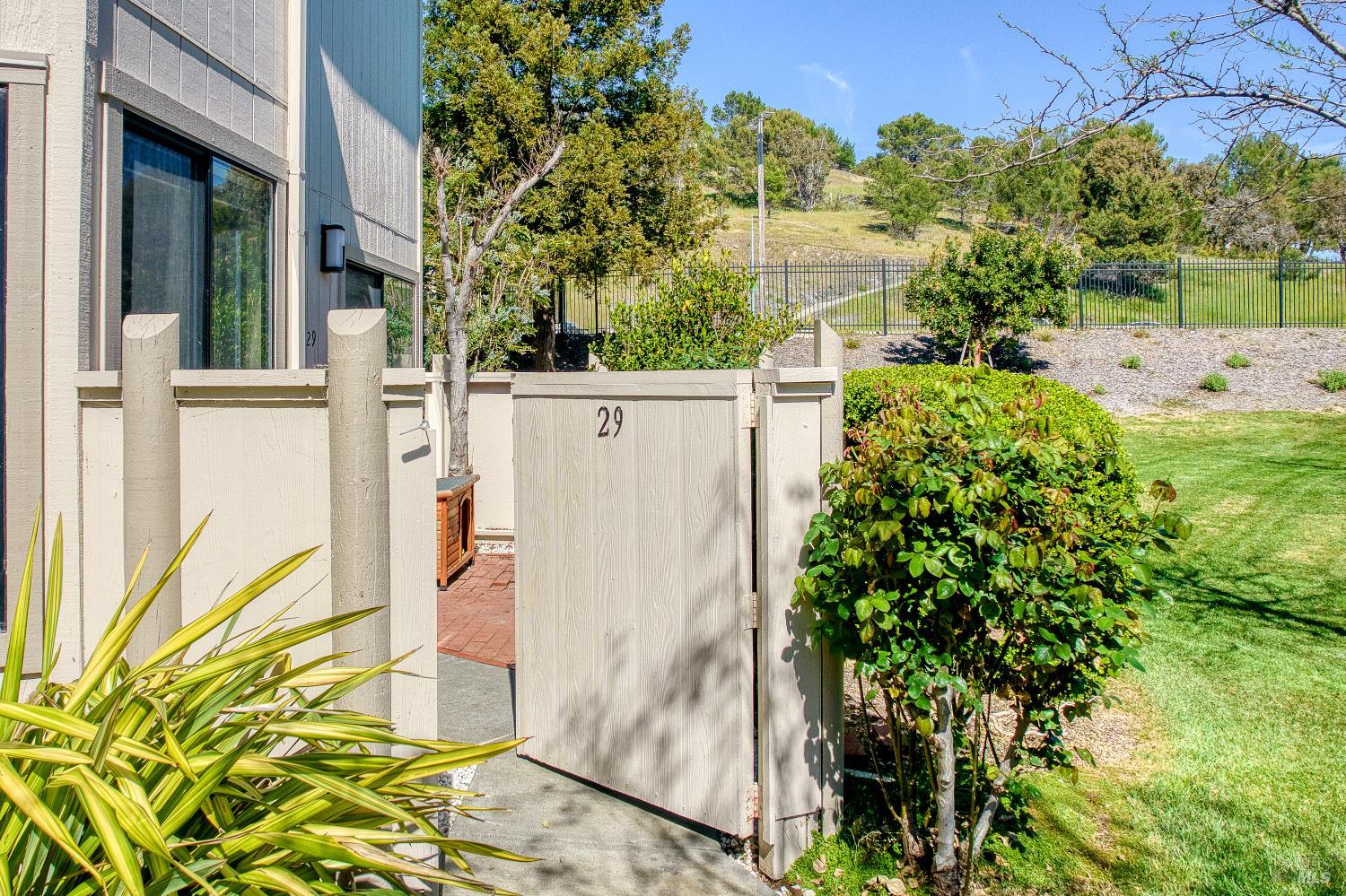 29 Sailmaker Court