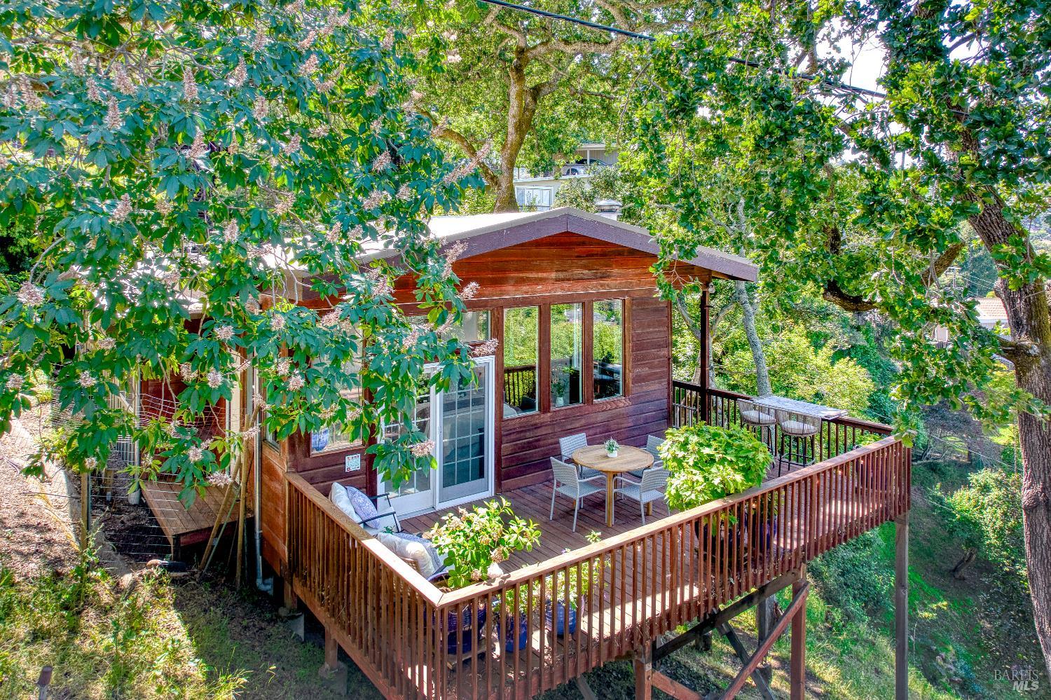 135 Martens Boulevard