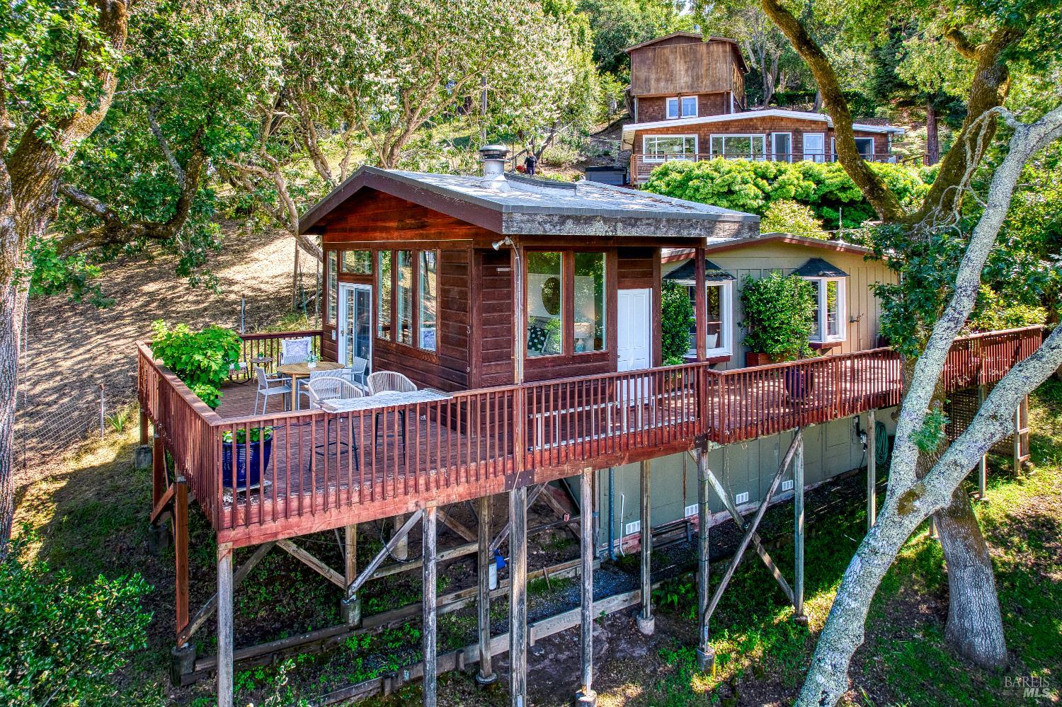 135 Martens Boulevard
