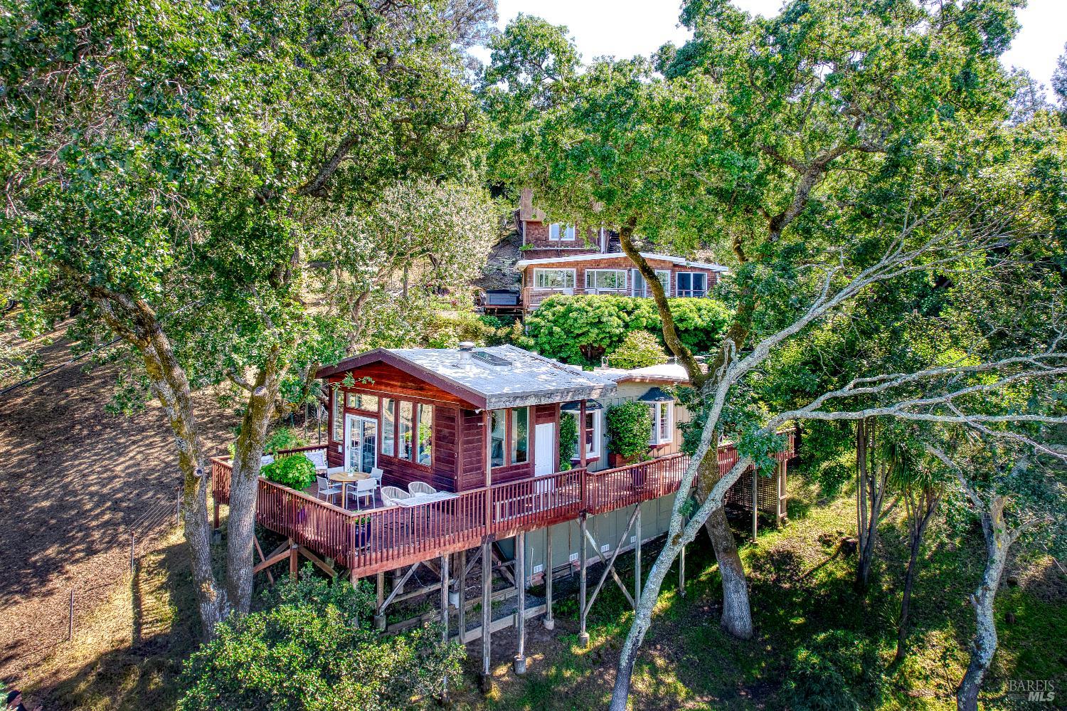 135 Martens Boulevard