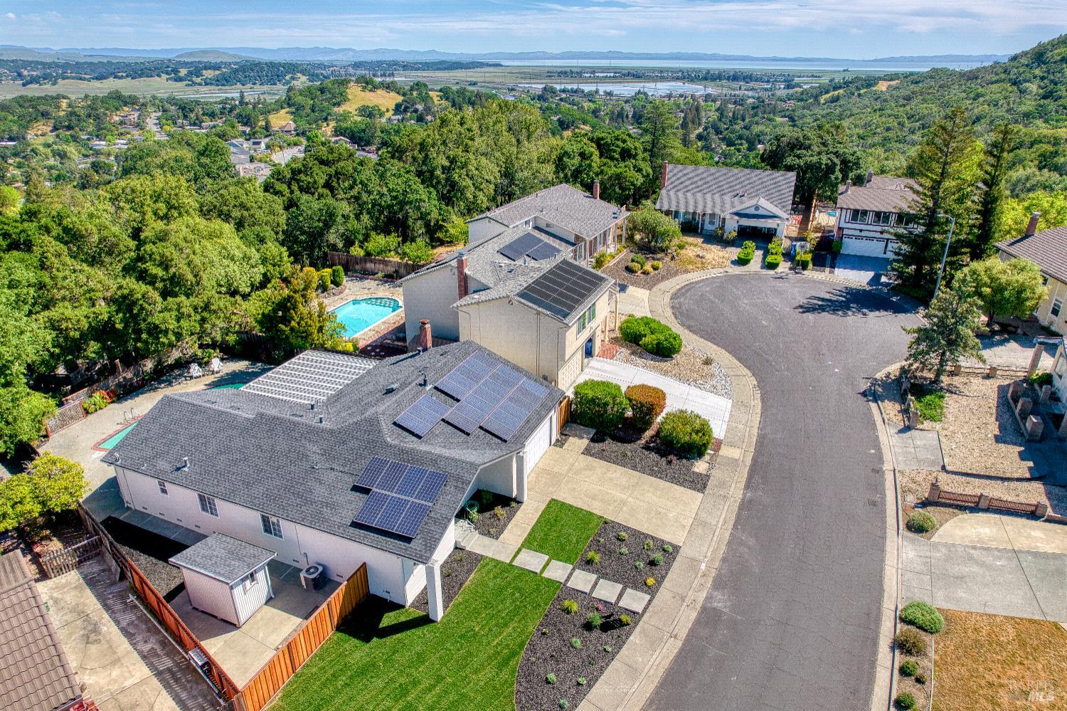 13 Woodland Court