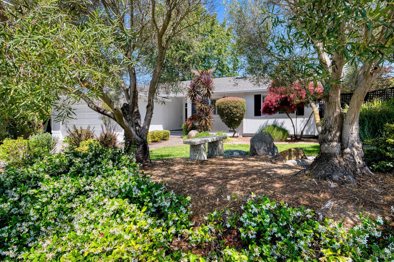 1982 Benton Lane