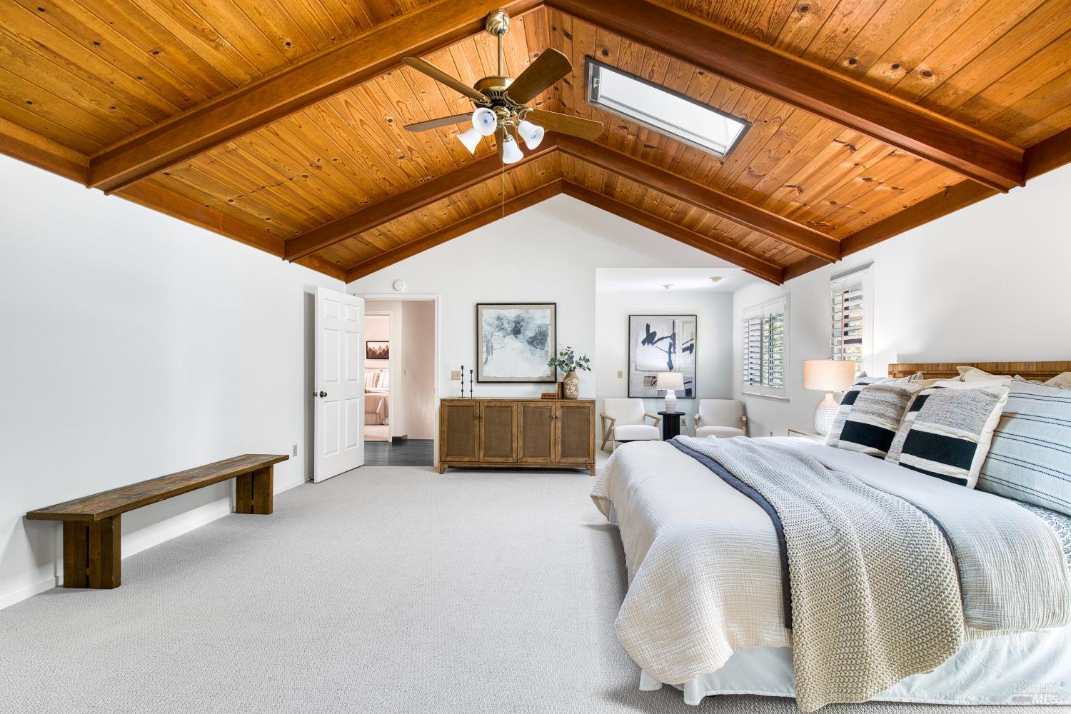 8 Racquet Court