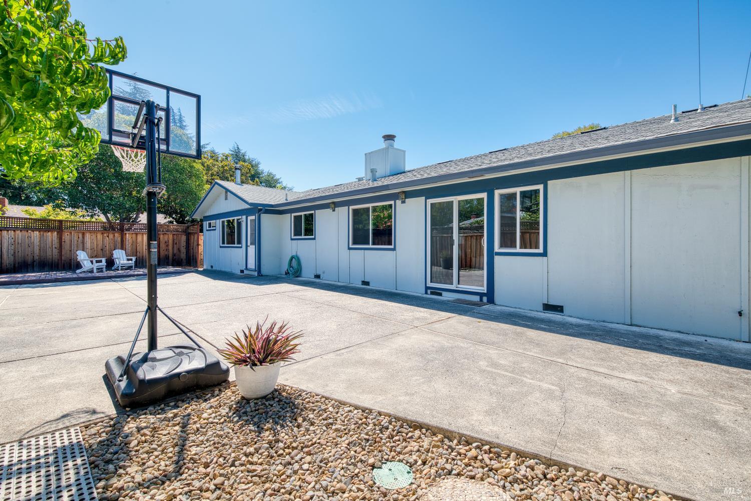 1634 Center Road