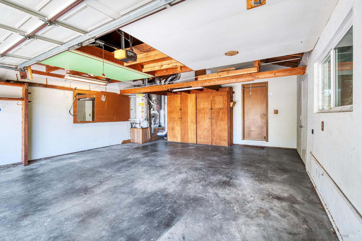 1634 Center Road