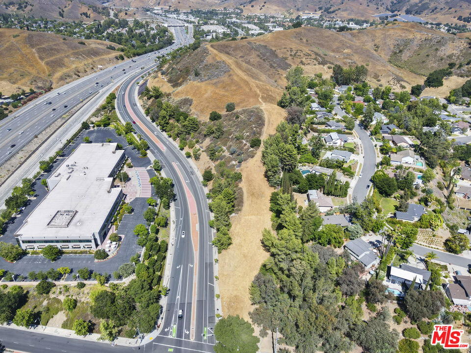 0 Agoura Rd