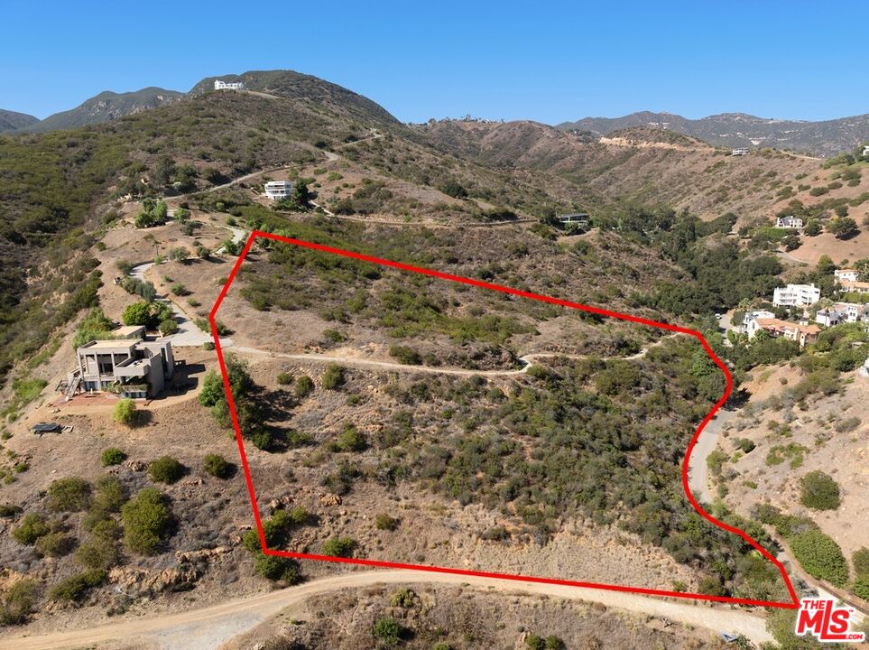 2826 Coralglen Dr